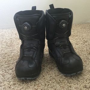 Vans ladies Snowboard Boots. Size 6.5